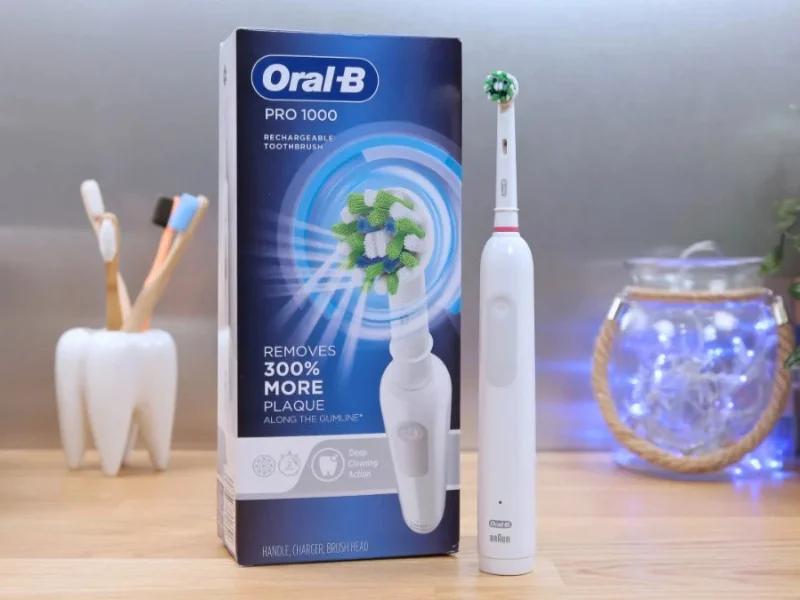 Oral-B Pro 1000, Rechargeable Electric Toothbrush